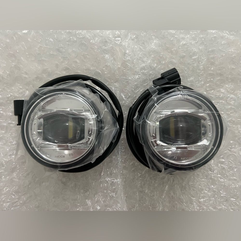 Genuine OEM Honda 08V71-МКС-A01 LED Fog Lights For GL1800 Gold Wing NEW Open Box
